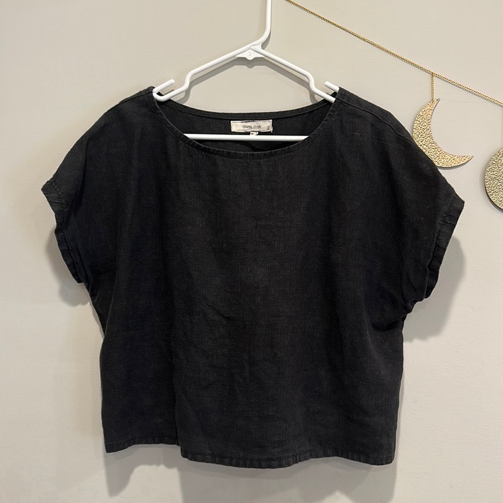 Relaxed Black Crop Linen Top